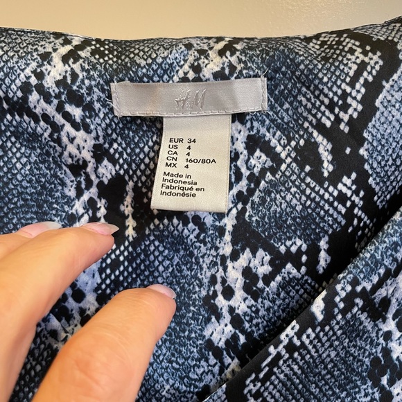 H and M camisole satin top. Snake skin - Picture 2 of 2